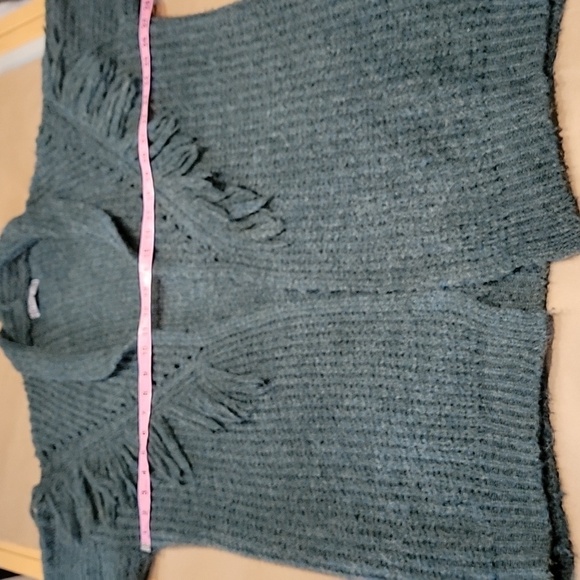 for Anthropologie Size OS Mottled Green Stevie Fringed Knit Kimono, EUC - Picture 7 of 13